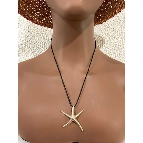T&Co. 925 Starfish Necklace - Picture 6 of 7